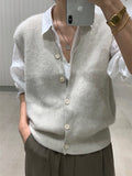 Nukty Loose Sleeveless Buttoned V-neck Knitwear Vest Outerwear