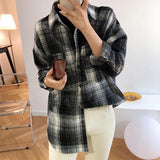 Nukty Female Autumn Street Blouse Shirts Vintage Oversized Plaid Flannel Boyfriend Tunic Shirt for Women Casual Korean Tops